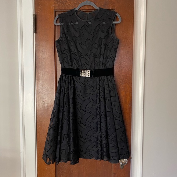 Vintage Hollywood Glamour Midi Gown - Picture 8 of 10